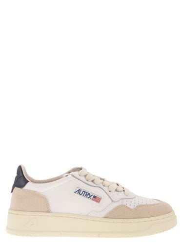 Autry Medalist Low Sneakers - Autry - Modalova