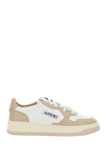 Medalist White And Low Top Sneakers With Logo Patch In Leather Woman - Autry - Modalova