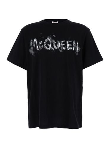T-shirt With Graffiti Logo Print In Cotton Man - Alexander McQueen - Modalova