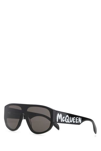 Mcqueen Graffiti Mask Sunglasses In Black - Alexander McQueen - Modalova