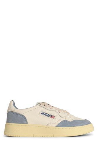 Autry Medalist Low-top Sneakers - Autry - Modalova