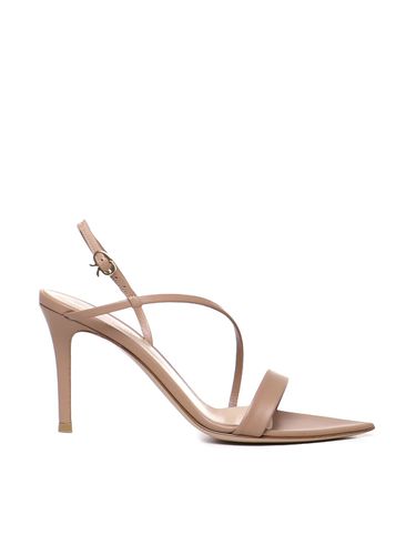 Calfskin Sandals With Pointed Toe - Gianvito Rossi - Modalova