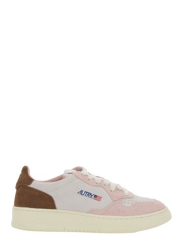 Medalist Low Top Sneakers With Logo Detail In Leather And Suede Woman - Autry - Modalova