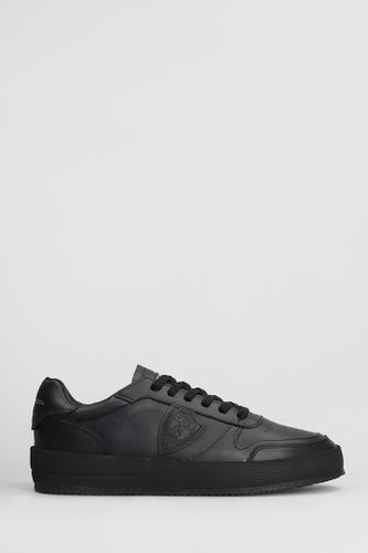 Nice Low Sneakers In Leather - Philippe Model - Modalova