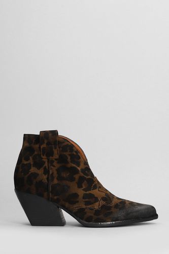 Texan Ankle Boots In Suede - Elena Iachi - Modalova