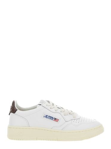 Medalist Low White Sneakers With Logo Detail And Heel Tab In Leather Woman - Autry - Modalova