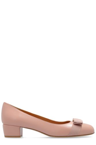 Ferragamo Vara Bow Slip-on Pumps - Ferragamo - Modalova