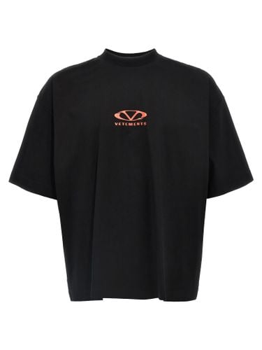 VETEMENTS oval Logo T-shirt - VETEMENTS - Modalova