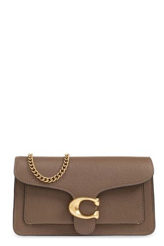 Tabby Logo Plaque Chained Clutch Bag - Coach - Modalova