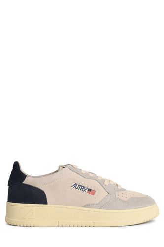 Autry Low Medalist Sneakers - Autry - Modalova