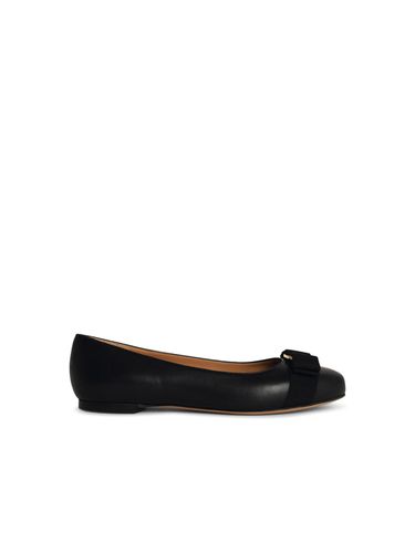 Ferragamo Varina Ballerinas - Ferragamo - Modalova