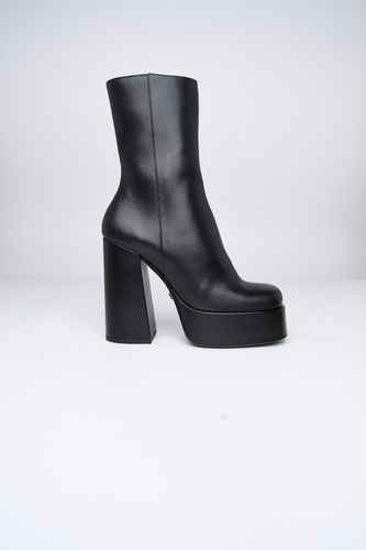 Versace Black Leather Boots - Versace - Modalova
