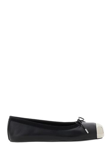 Black Ballet Flats With Metallic Toe In Smooth Leather Woman - Alexander McQueen - Modalova