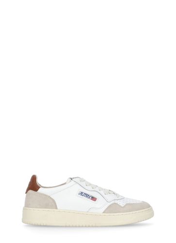 Medalist Leather Low-top Sneakers - Autry - Modalova