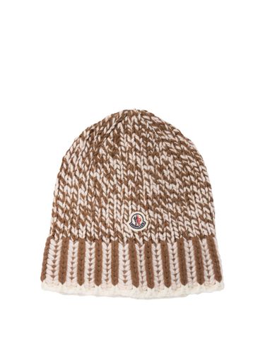 Moncler Logo Patch Knitted Beanie - Moncler - Modalova