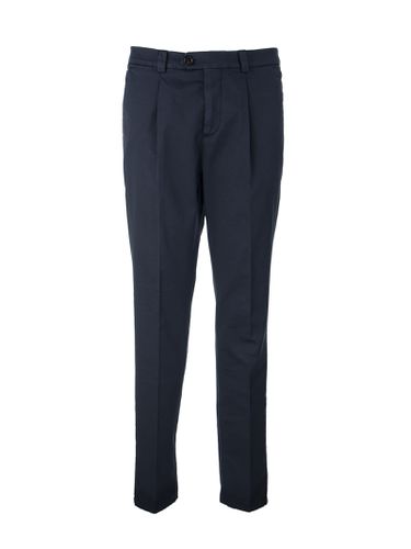 Garment-dyed Leisure Fit Trousers In American Pima Comfort Cotton With Pleats - Brunello Cucinelli - Modalova