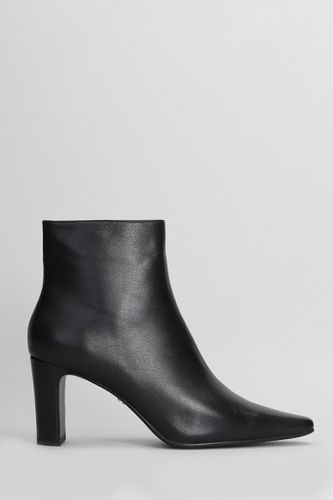 Lille High Heels Ankle Boots In Leather - Lola Cruz - Modalova