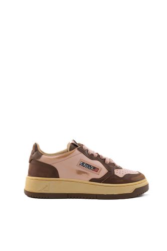 Medalist Low Super Vintage Sneakers In /pink Leather - Autry - Modalova