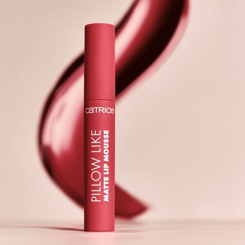 Pillow Like Matte Lip Mousse labial líquido con acabado mate tono 050 Red-y Or Not 2.8 ml - Catrice - Modalova