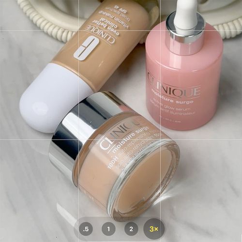 Moisture Surge™ Active Glow Serum sérum regenerador e iluminador 50 ml - Clinique - Modalova