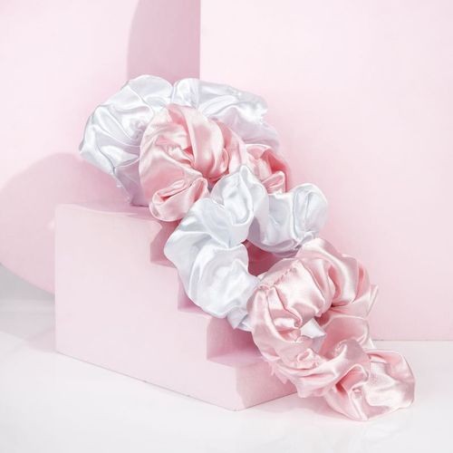 Satin Scrunchies Pink & White gomas para cabello - Brushworks - Modalova