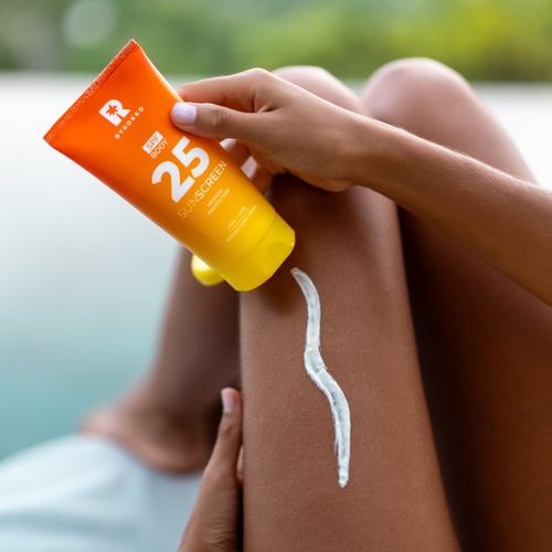 Body Sunscreen crema solar corporal SPF 25 150 ml - ByRokko - Modalova