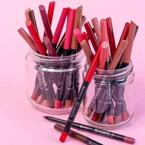 H Matte Comfort lápiz de labios mate con sacapuntas tono 01 Cinnamon Spice 0,3 g - essence - Modalova
