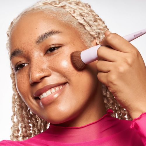 Buff away your problems brocha plana para aplicar la base de maquillaje 1 ud - essence - Modalova
