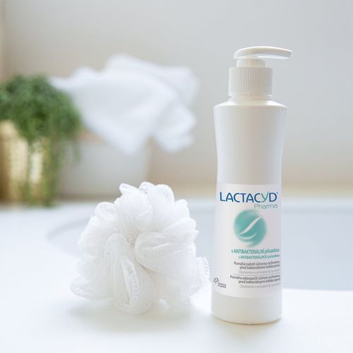 Pharma emulsión para la higiene íntima 250 ml - Lactacyd - Modalova
