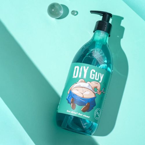 Shots! DIY Guy gel de ducha refrescante 500 ml - LaQ - Modalova