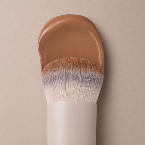 Nude Aura Blurring Buffer brocha kabuki para aplicación del maquillaje 115 1 ud - Luvia Cosmetics - Modalova