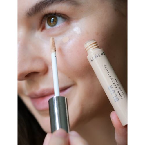 Blur Longwear corrector líquido tono Medium 9 ml - Lumene - Modalova