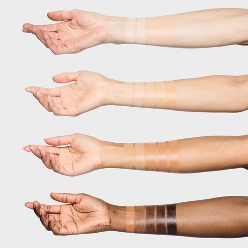 Studio Radiance Skin Tint Stick base de maquillaje en barra tono Medium Deep 3 8 g - MAC Cosmetics - Modalova