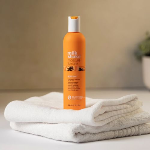 Three pack Amazing + Moisture & More set para cabello seco - milk_shake® - Modalova