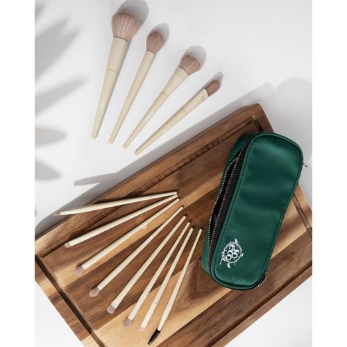 Flawless 12 Piece Brush & Bag Set Complexion Sponge conjunto de pinceles con neceser - So Eco - Modalova