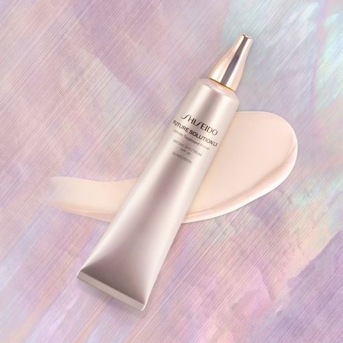 Future Solution LX prebase de maquillaje iluminadora y alisadora SPF 30 40 ml - Shiseido - Modalova