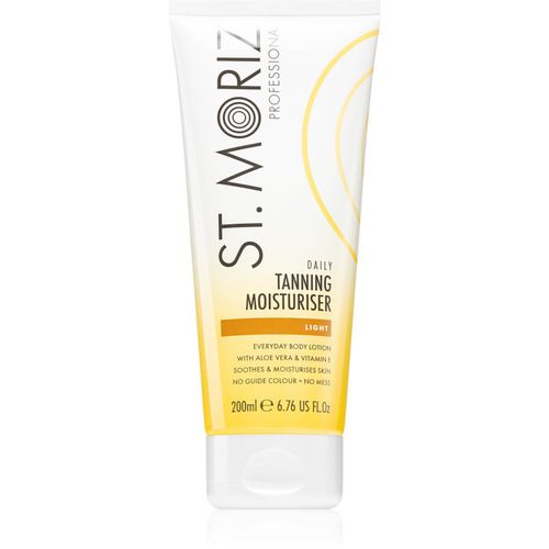 Daily Tanning Moisturiser crema autoabbronzante idratante trasparente tipo Light 200 ml - St. Moriz - Modalova