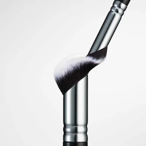 Fluid Touch & Blend Brocha para base y corrector 1 ud - ZOEVA - Modalova