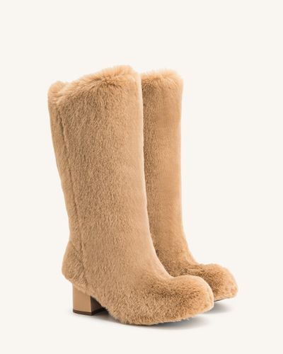 Isabella Slouchy Kunstfellstiefel - Beige - JW PEI - Modalova