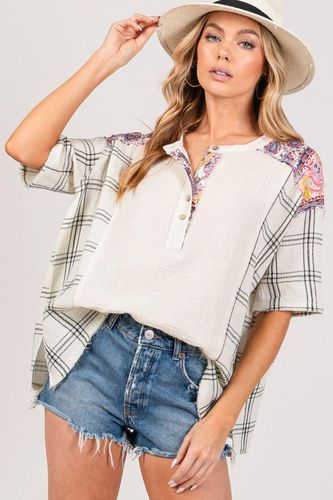 SAGE + FIG Plaid Half Button Gauze Top - Trendsi - Modalova