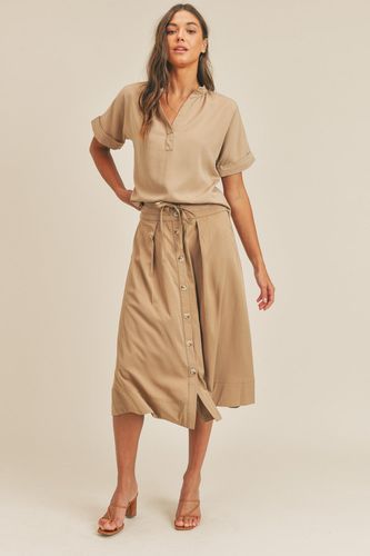 MABLE Short Sleeve Top and Button Down Midi Skirt Set - Trendsi - Modalova