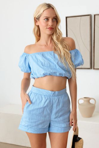 Le Lis Off Shoulder Crop Top and High Waist Shorts Set - Trendsi - Modalova