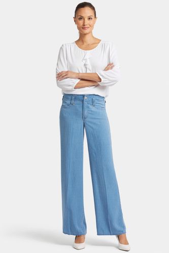 High Rise Teresa Wide Leg Jeans Hellblau Gestreifter Premium Denim | - Nydj - Modalova
