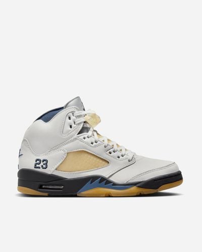 Jordan x A Ma Maniére Air Jordan 5 Retro PHOTON DUST/ BLUE - 35,5 - Jordan Brand - Modalova