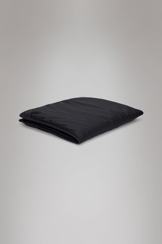 Rains Carry Cushion - Black - Rains - Modalova