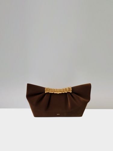 Leia Pleated Clutch - Dark Brown - JW PEI - Modalova