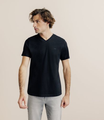 IZAC - T-shirt col V noir - IZAC - Modalova