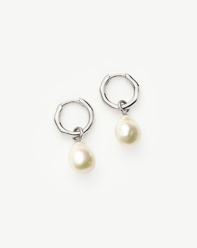 Fine Baroque Pearl Organic Hoop Earrings | 14ct Solid White Gold/Pearl - Missoma - Modalova