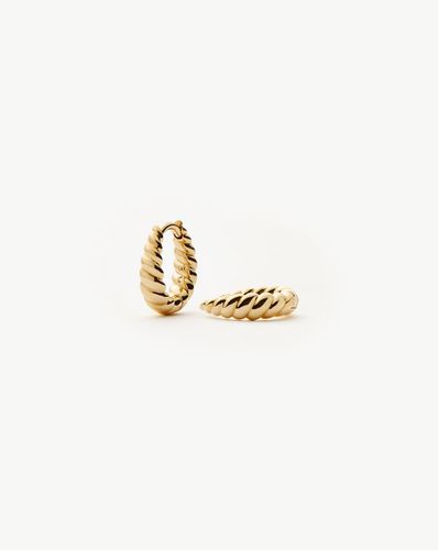 Fine Twisted Huggies | 14ct Solid Gold - Missoma - Modalova