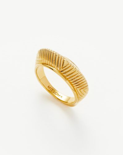 Hera Dome Ridge Stacking Ring - Missoma - Modalova